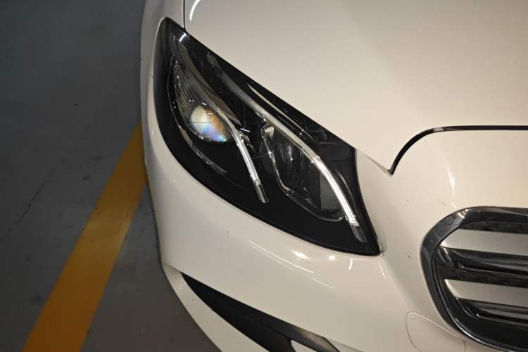 Used Mercedes-Benz E-Class 2017 E 300 L Sporty and Stylish Model Right Front Headlight
