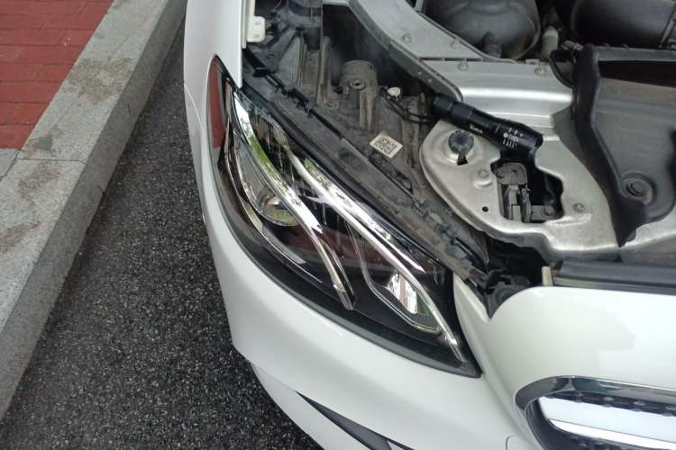 Used Mercedes-Benz E-Class 2017 E 200 4MATIC Coupe Right Front Headlight