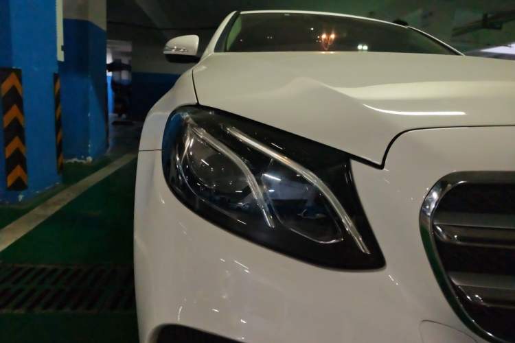 Used Mercedes-Benz E-Class 2017 E 200 L Sport 4MATIC Right Front Headlight