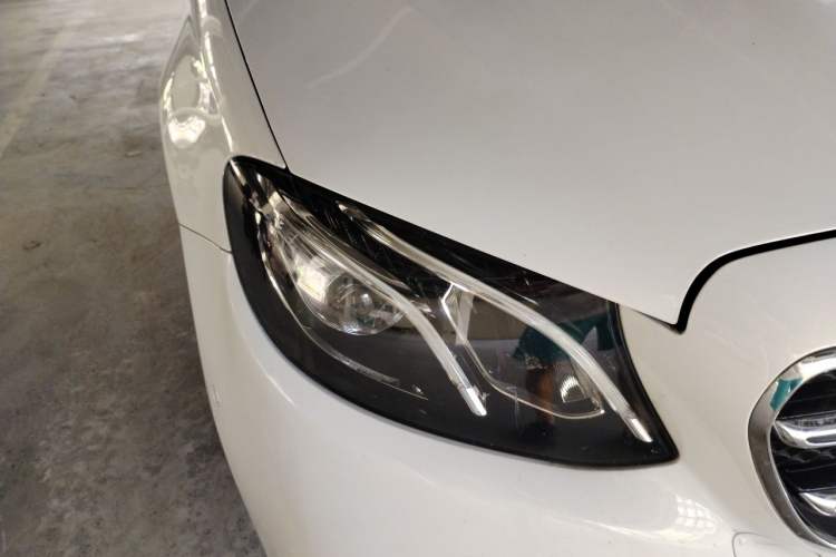 Used Mercedes-Benz E-Class 2017 E 200 Sport 4MATIC Right Front Headlight