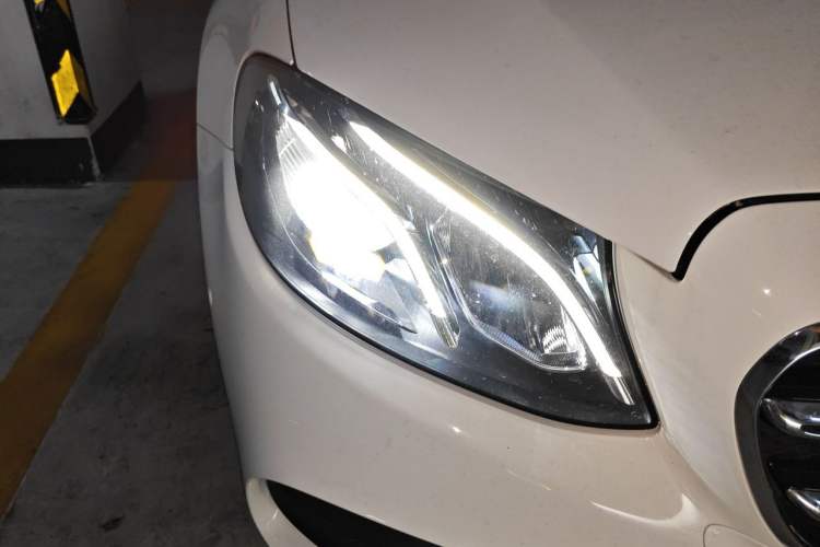 Used Mercedes-Benz E-Class 2017 E 200 Sport 4MATIC Right Front Headlight