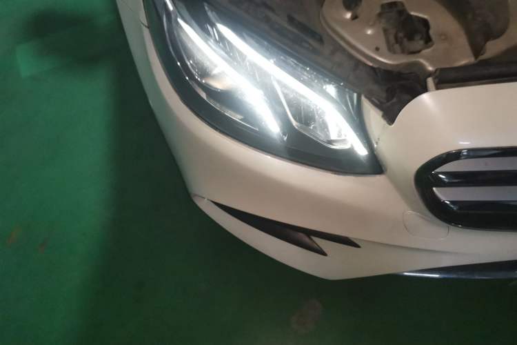 Used Mercedes-Benz E-Class 2017 E 200 L Sport 4MATIC Right Front Headlight