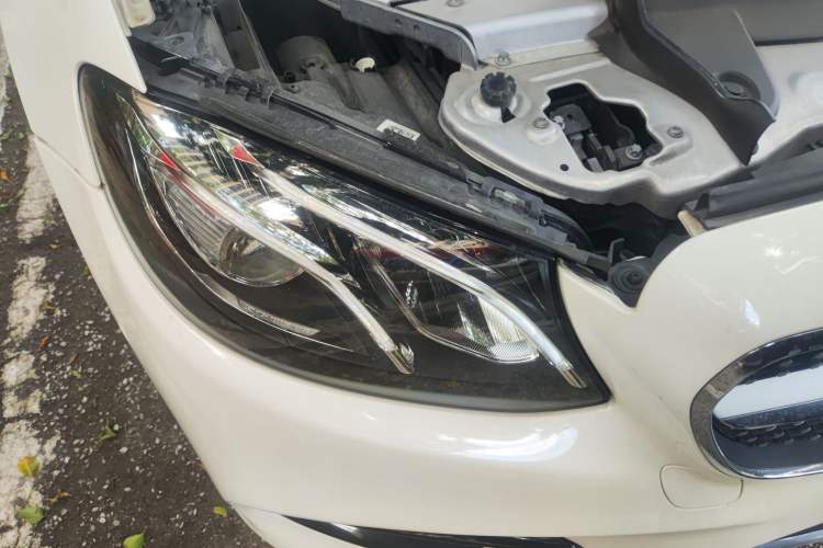 Used Mercedes-Benz E-Class 2017 E 200 4MATIC Coupe Right Front Headlight