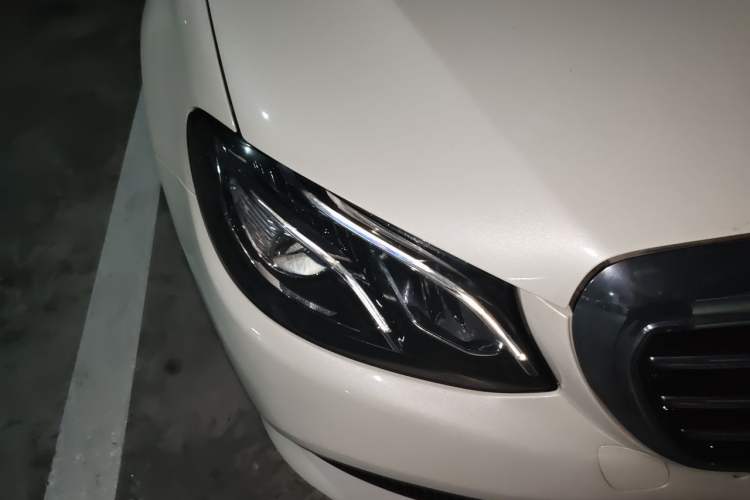 Used Mercedes-Benz E-Class 2017 E 300 L Sporty and Stylish Model Right Front Headlight