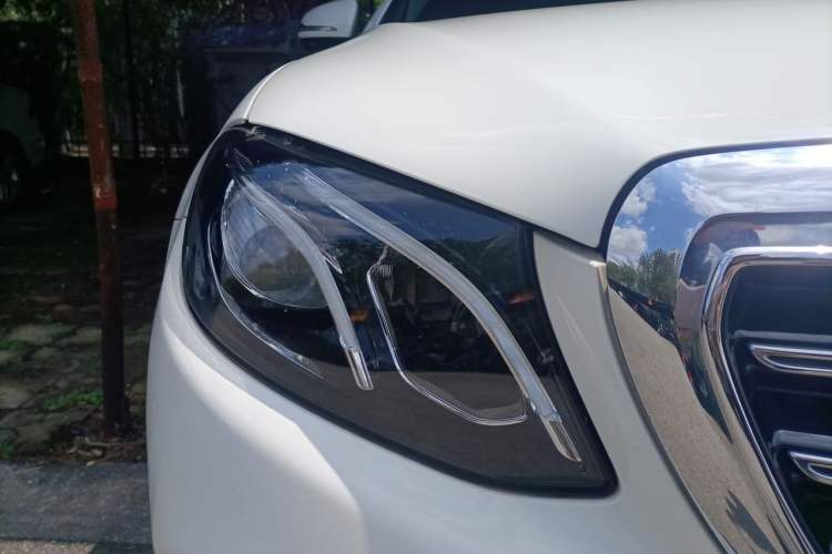 Used Mercedes-Benz E-Class 2017 E 300 L Luxury Model Right Front Headlight