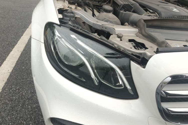 Used Mercedes-Benz E-Class 2017 E 200 L Sport 4MATIC Right Front Headlight