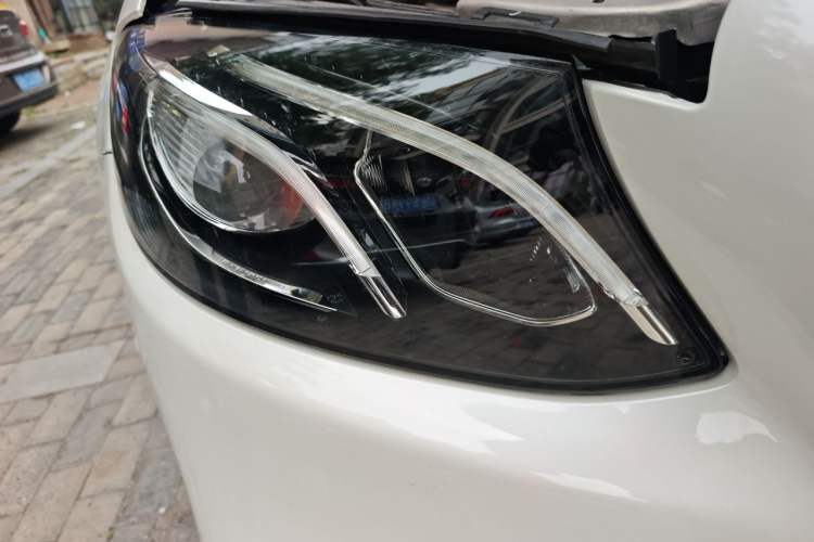 Used Mercedes-Benz E-Class 2017 E 300 L Sport Luxury Edition Right Front Headlight