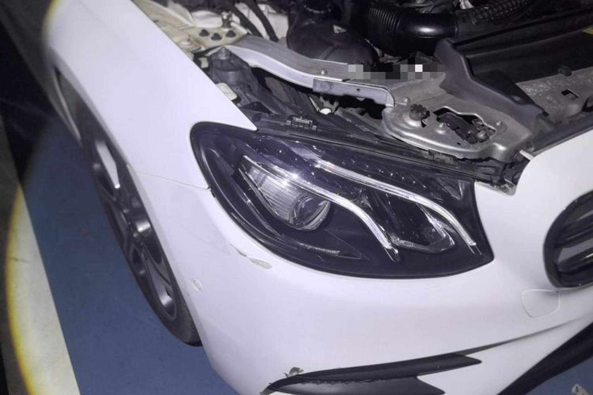 Used Mercedes-Benz E-Class 2017 E 300 L Sporty and Stylish Model Right Front Headlight
