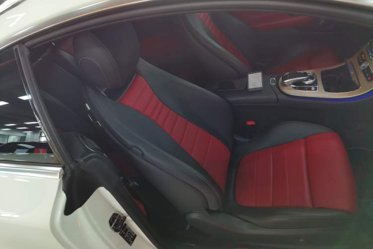 Used Mercedes-Benz E-Class 2017 E 200 Coupe Right Front Seat