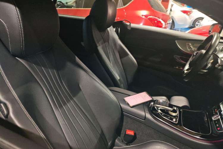 Used Mercedes-Benz E-Class 2017 E 200 Coupe Right Front Seat