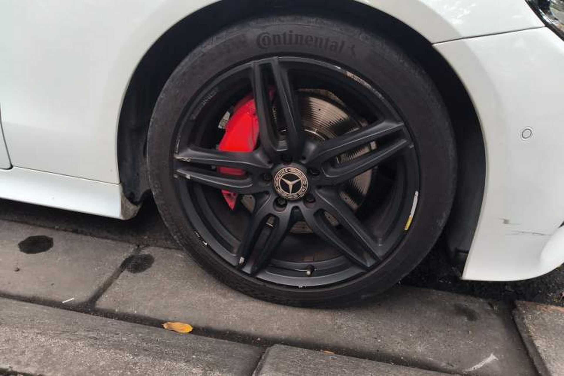Used Mercedes-Benz E-Class 2017 E 200 Coupe Right Front Wheel Hub
