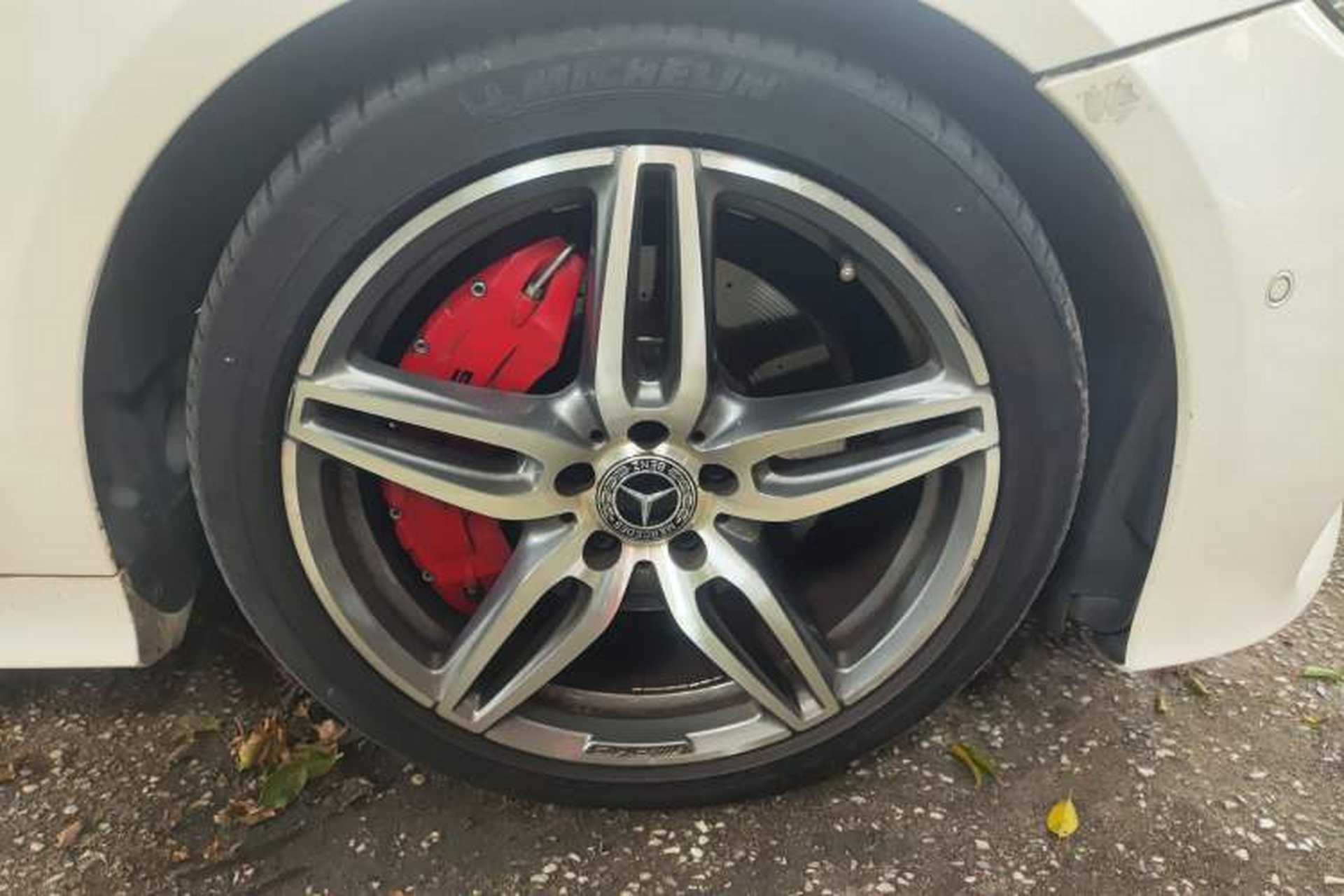 Used Mercedes-Benz E-Class 2017 E 200 4MATIC Coupe Right Front Wheel Hub