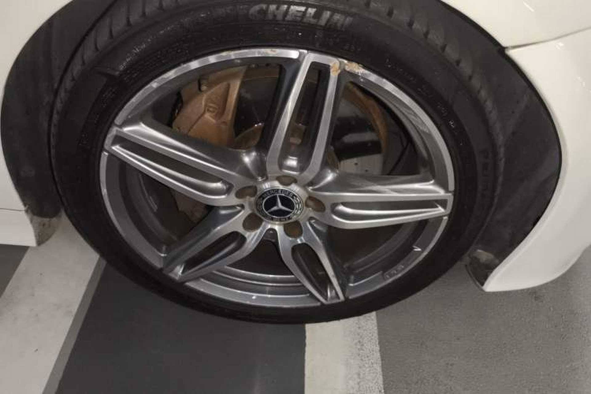 Used Mercedes-Benz E-Class 2017 E 200 Coupe Right Front Wheel Hub