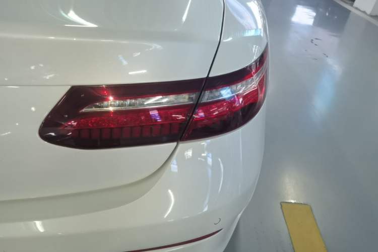 Used Mercedes-Benz E-Class 2017 E 200 Coupe Right Rear Taillight