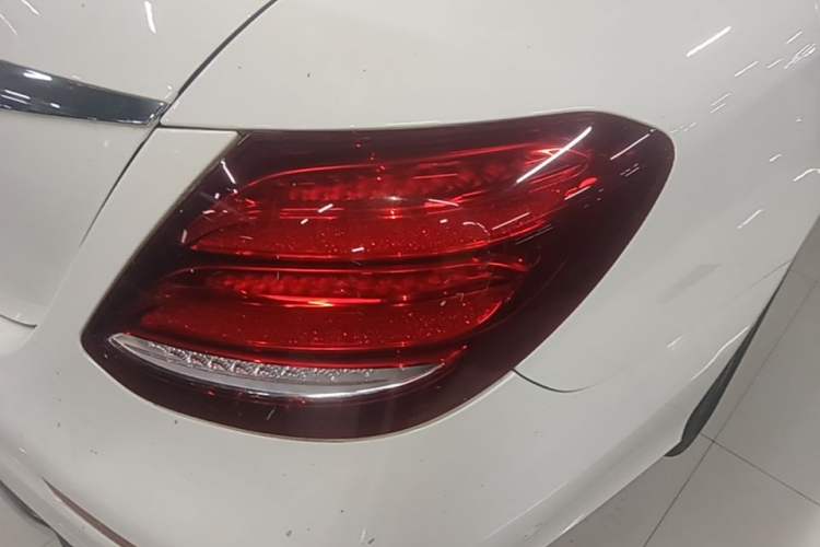 Used Mercedes-Benz E-Class 2017 E 300 L Sporty and Stylish Model Right Rear Taillight