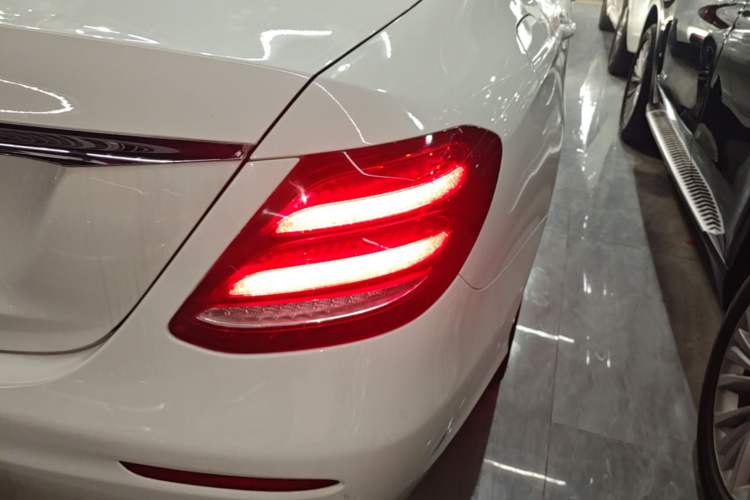 Used Mercedes-Benz E-Class 2017 E 200 Sport 4MATIC Right Rear Taillight