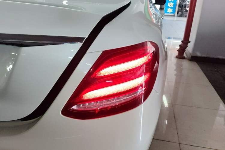 Used Mercedes-Benz E-Class 2017 E 300 L Sporty and Stylish Model Right Rear Taillight