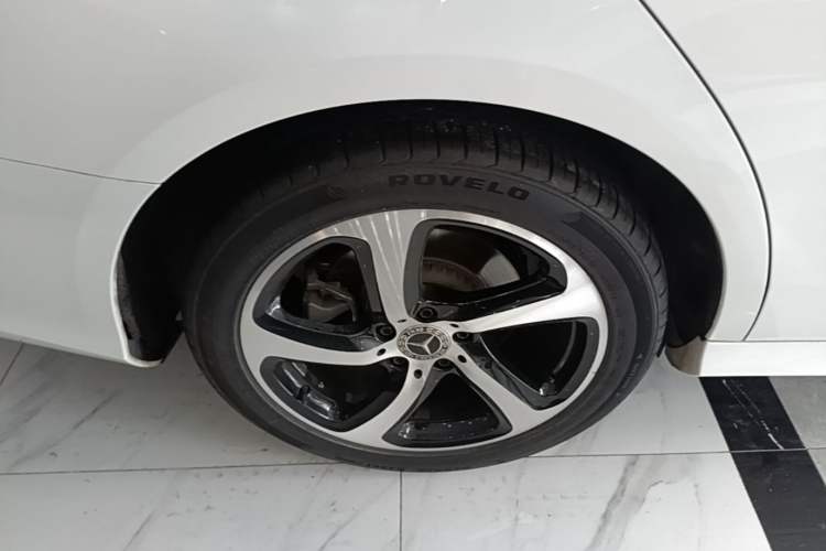 Used Mercedes-Benz E-Class 2017 E 200 Sport Right Rear Wheel Hub