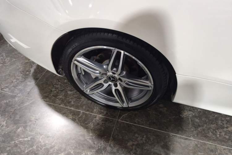 Used Mercedes-Benz E-Class 2017 E 200 Coupe Right Rear Wheel Hub