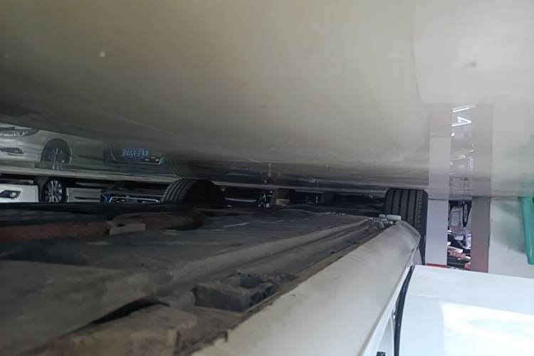 Used Mercedes-Benz E-Class 2017 E 200 Sport Right Side Sill