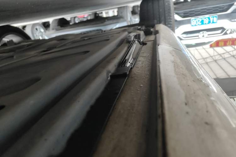 Used Mercedes-Benz E-Class 2017 E 200 Sport Right Side Sill