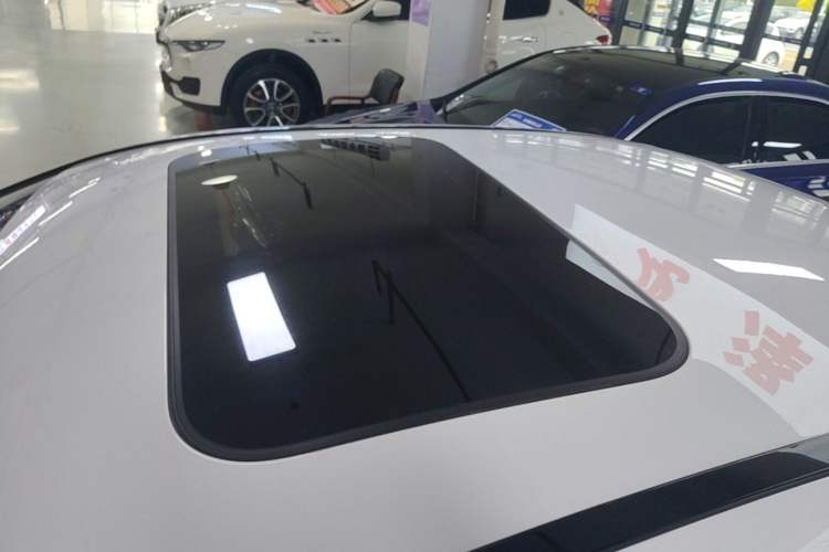Used Mercedes-Benz E-Class 2017 E 200 Sport 4MATIC Roof