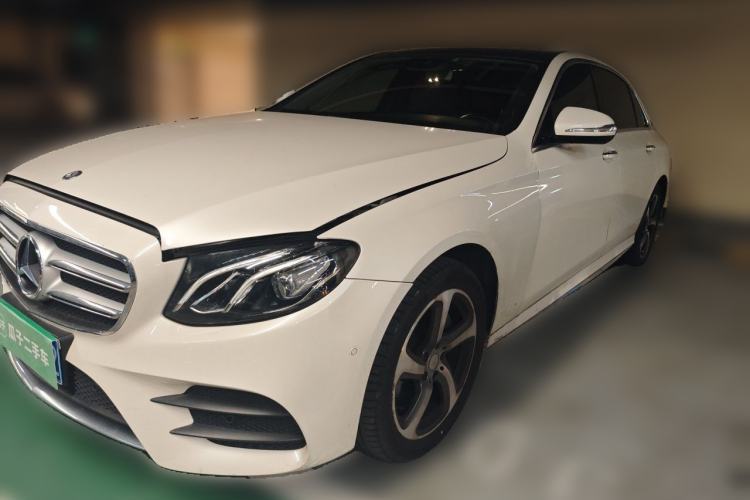 Używany Mercedes-Benz E-Class 2017 E 200 L Sport 4MATIC Guazi used car, China used car export, Used car for sale, Used cars, Cheapest cars for sale
