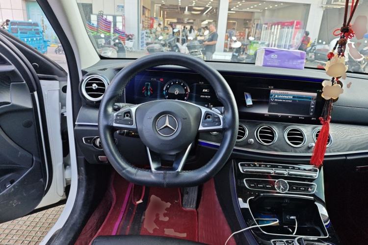 Used Mercedes-Benz E-Class 2017 E 200 L Sport 4MATIC Steering Wheel