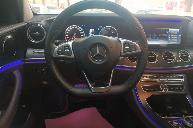 Used Mercedes-Benz E-Class 2017 E 300 L Sport Luxury Edition Steering Wheel