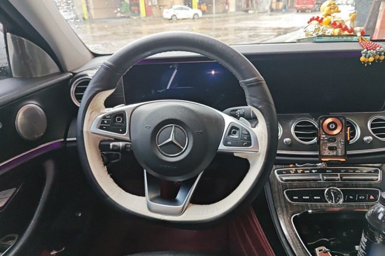 Used Mercedes-Benz E-Class 2017 E 200 L Sport 4MATIC Steering Wheel