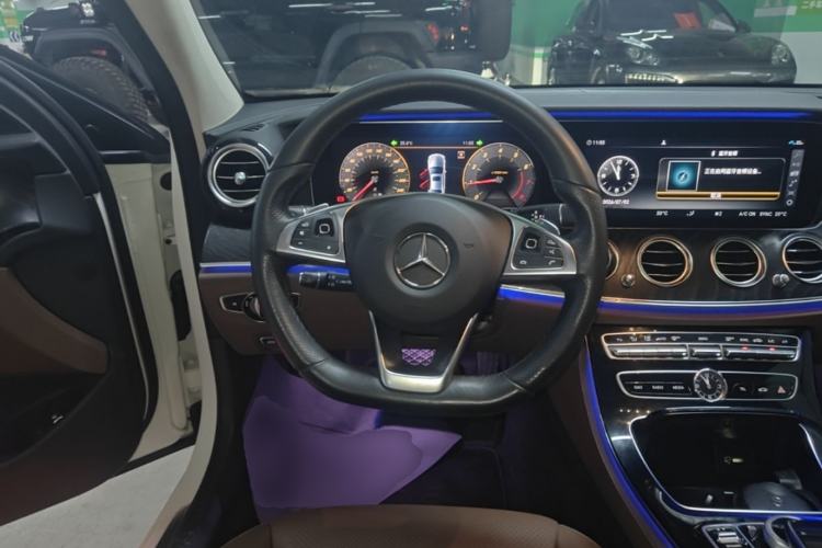 Used Mercedes-Benz E-Class 2017 E 300 L Sport Luxury Edition Steering Wheel