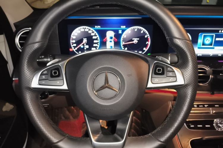 Used Mercedes-Benz E-Class 2017 E 300 L Sport Luxury Edition Steering Wheel