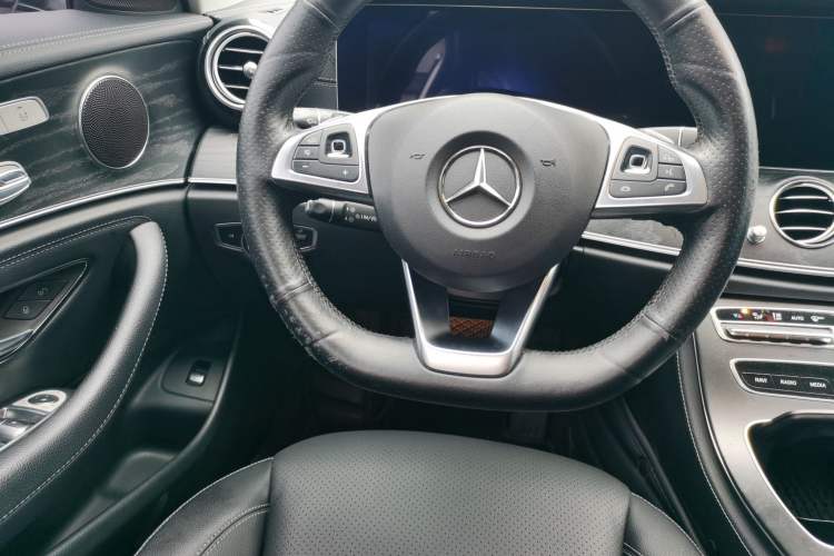 Used Mercedes-Benz E-Class 2017 E 300 L Sport Luxury Edition Steering Wheel
