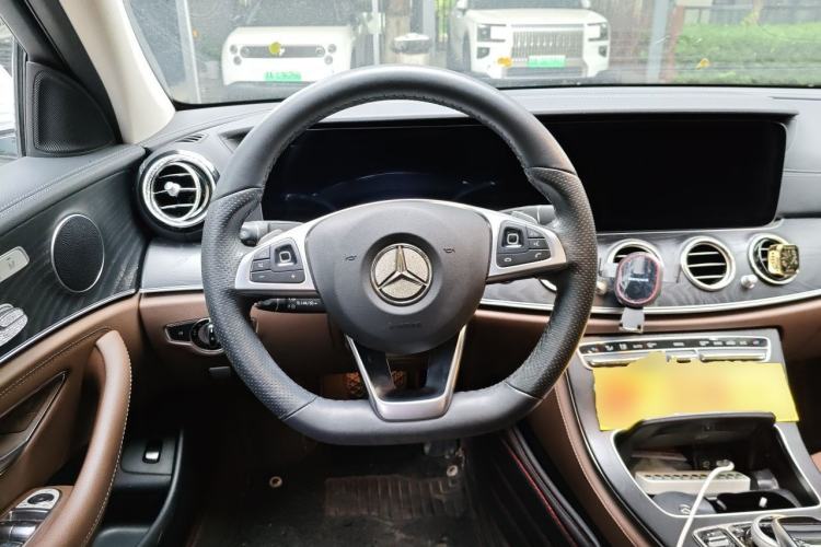 Used Mercedes-Benz E-Class 2017 E 300 L Sport Luxury Edition Steering Wheel
