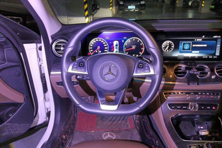 Used Mercedes-Benz E-Class 2017 E 300 L Sport Luxury Edition Steering Wheel