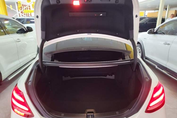 Used Mercedes-Benz E-Class 2017 E 200 Sport Trunk