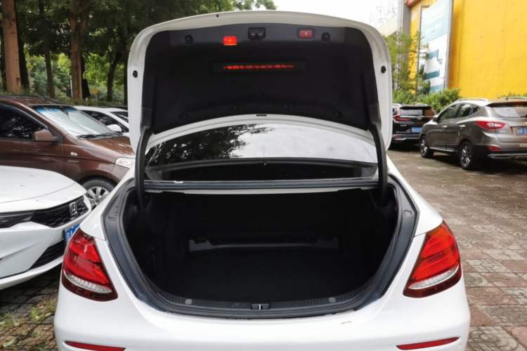 Used Mercedes-Benz E-Class 2017 E 300 L Sport Luxury Edition Trunk