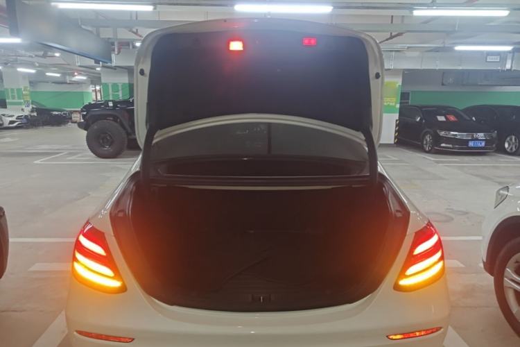 Used Mercedes-Benz E-Class 2017 E 300 L Sport Luxury Edition Trunk