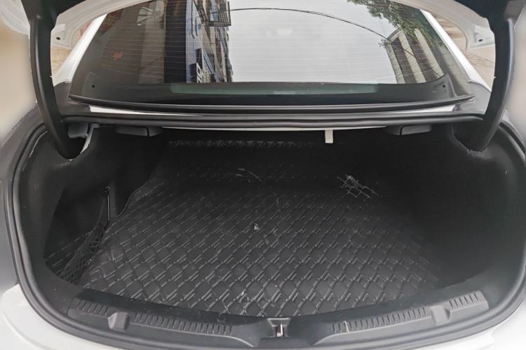 Used Mercedes-Benz E-Class 2017 E 200 4MATIC Coupe Trunk