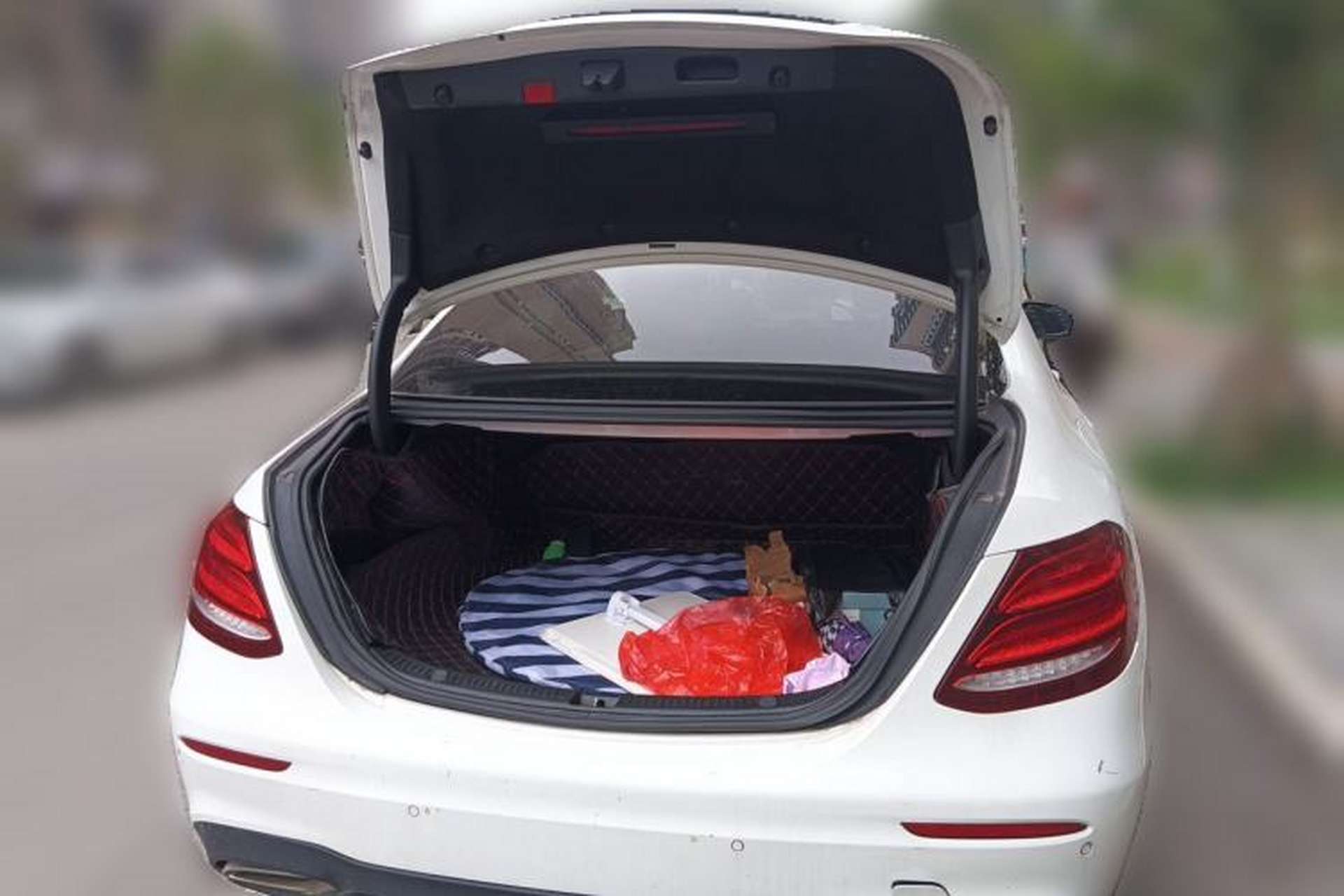 Used Mercedes-Benz E-Class 2017 E 200 Sport Trunk