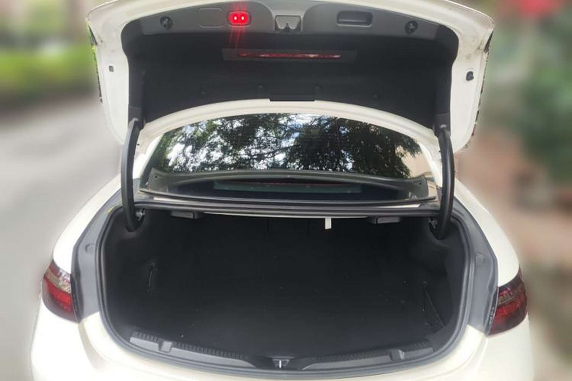 Used Mercedes-Benz E-Class 2017 E 200 4MATIC Coupe Trunk