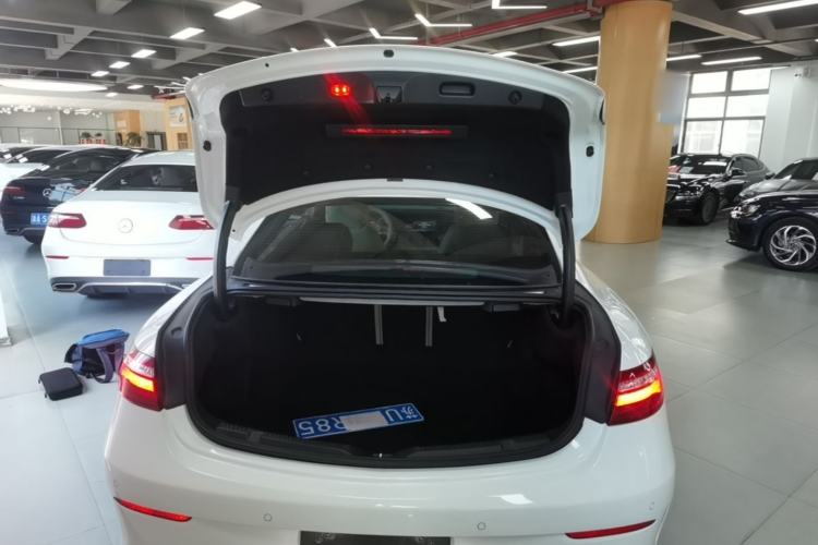 Used Mercedes-Benz E-Class 2017 E 200 Coupe Trunk