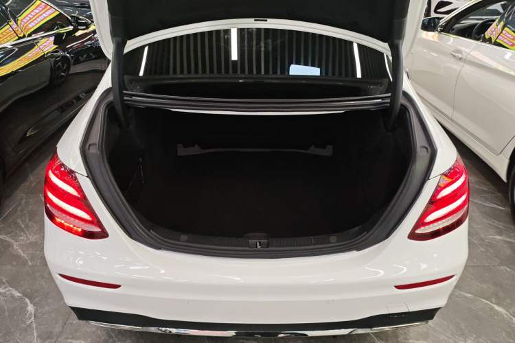 Used Mercedes-Benz E-Class 2017 E 300 L Sporty and Stylish Model Trunk