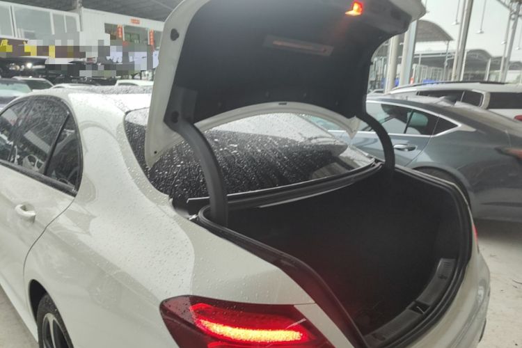 Used Mercedes-Benz E-Class 2017 E 200 Sport Trunk