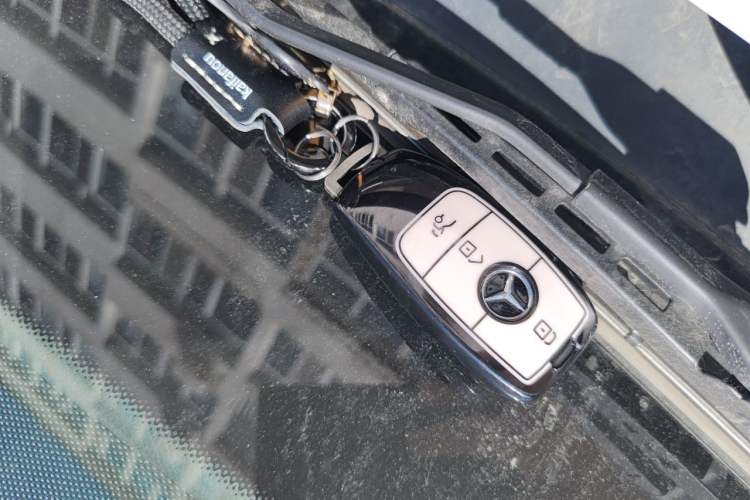 Used Mercedes-Benz E-Class 2017 E 300 Sport Edition Vehicle Key