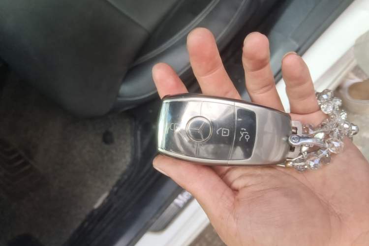 Used Mercedes-Benz E-Class 2017 E 300 Sport Edition Vehicle Key
