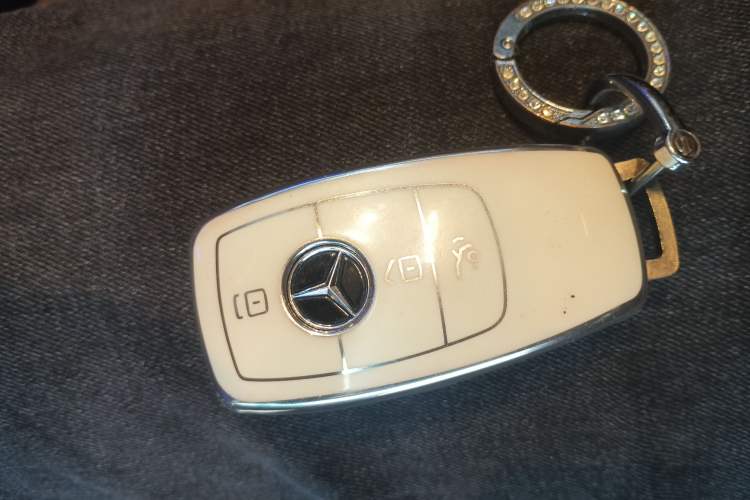 Used Mercedes-Benz E-Class 2017 E 300 L Sport Luxury Edition Vehicle Key