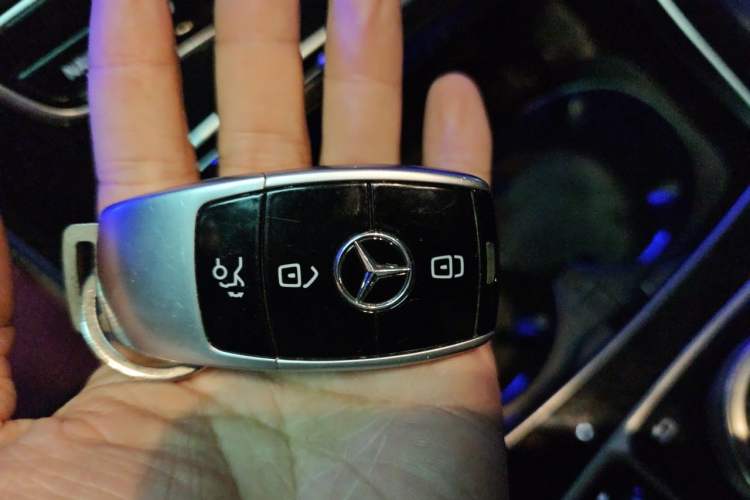Used Mercedes-Benz E-Class 2017 E 200 L Sport 4MATIC Vehicle Key