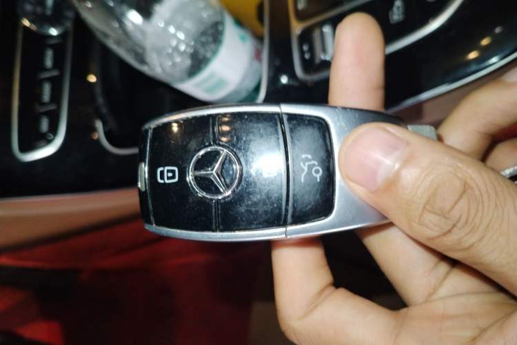Used Mercedes-Benz E-Class 2017 E 200 Sport 4MATIC Vehicle Key