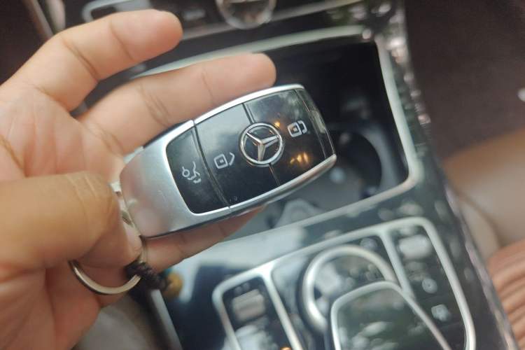Used Mercedes-Benz E-Class 2017 E 300 L Sport Luxury Edition Vehicle Key